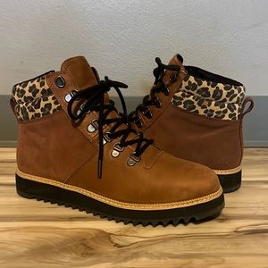 TOMS Women's, Mojave Boot, Leopard Print